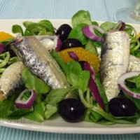 Ensalada de naranja y sardinas