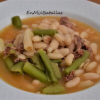 Alubias blancas con ajetes