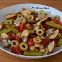 Ensalada de garbanzos con almejones